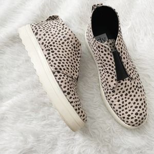 DV by Dolce Vita Proxy Leopard Stella Sneakers Size 6
